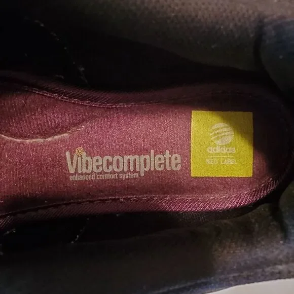 ADIDAS running shoe size 9 - Picture 7 of 8